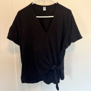 Black old navy short sleeve wrap shirt size XXL